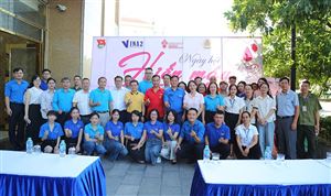 Ngày hội hiến máu VINA2 - 2025 chủ đề Trao giọt máu hồng - Gieo hy vọng sống