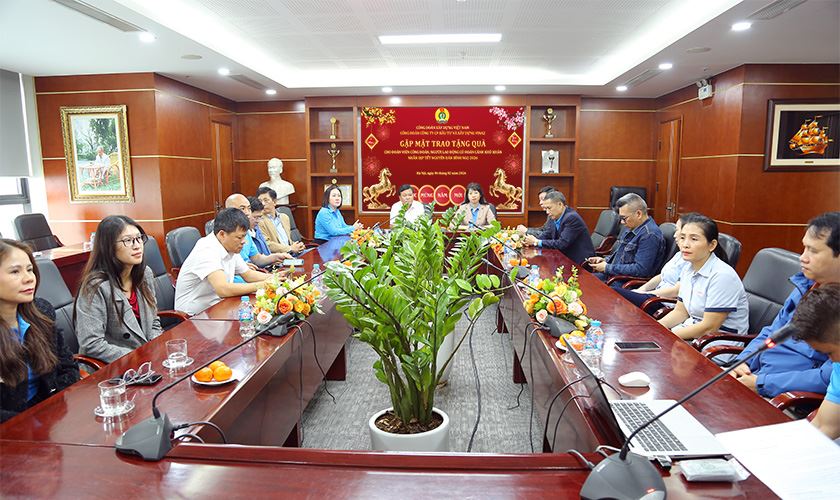 VINA2 gặp mặt trao quà tết cho Đoàn viên Công Đoàn và Người lao động có hoàn cành khó khăn nhân dịp tết nguyên đán Bính Ngọ 2026 